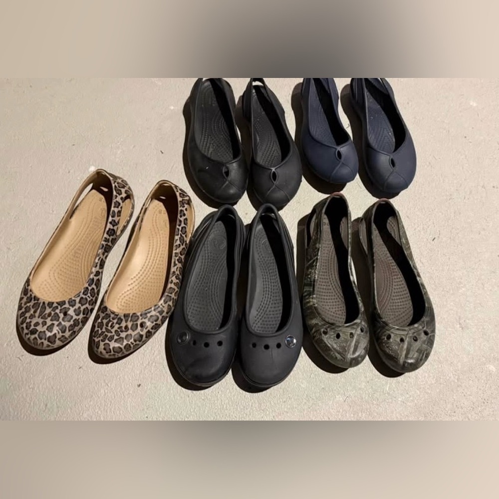 Crocs Women's Black/Leopard/camo/navy Flats Size 6.5-8 comfort stylish 5 pair